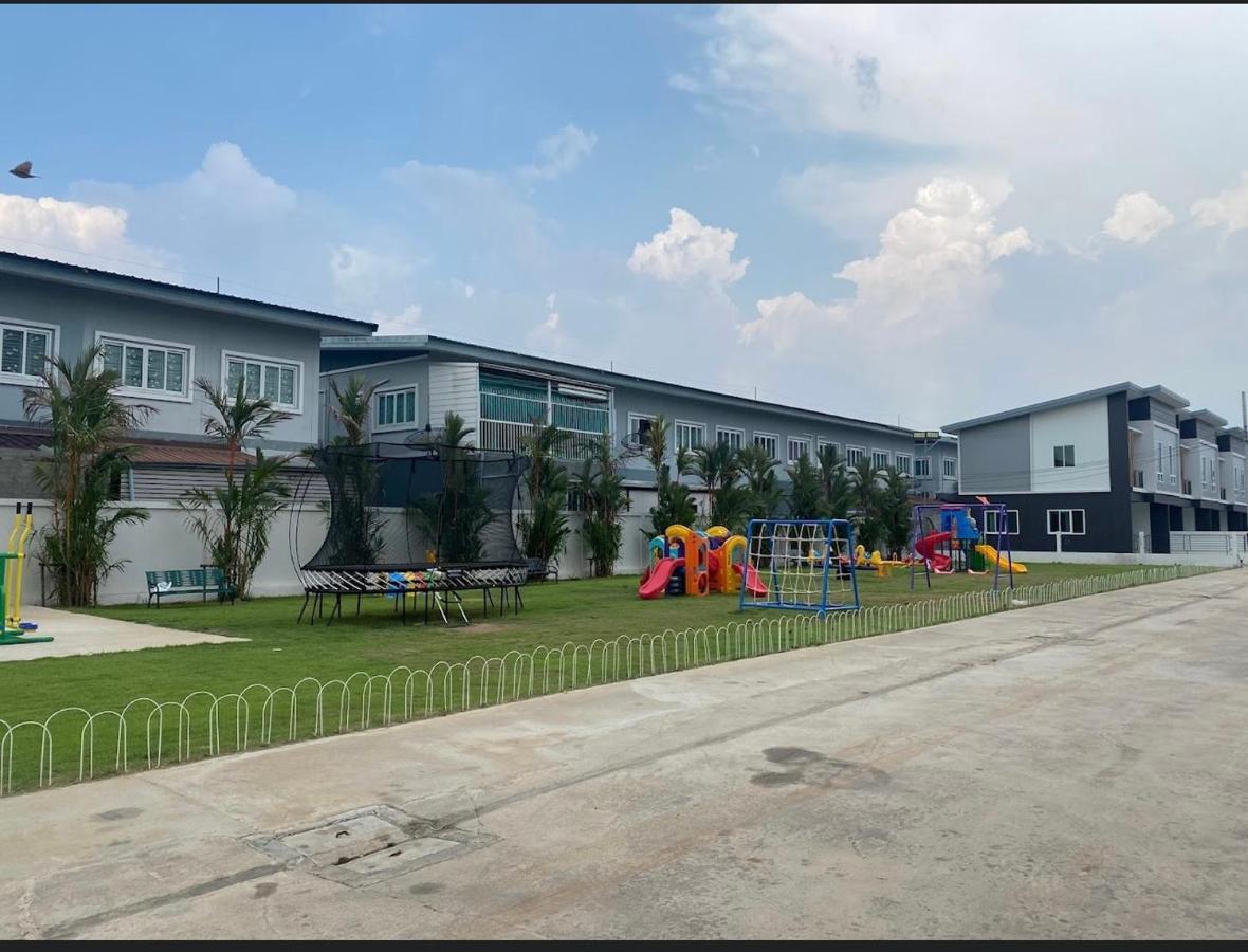 Nice Stay House At Khlong Sam Rangsit Exterior photo